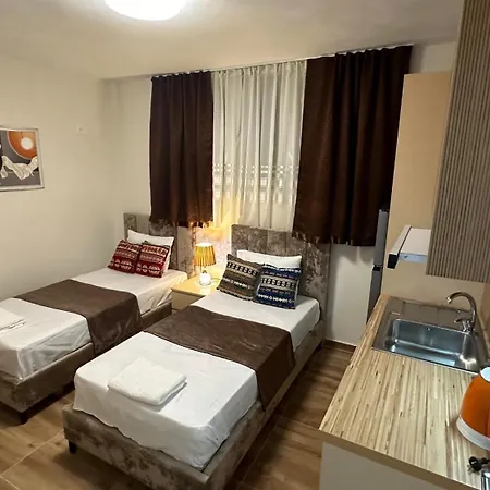 Cozy Centrally Located For Two 2, 10 Min Walk From Center アパート