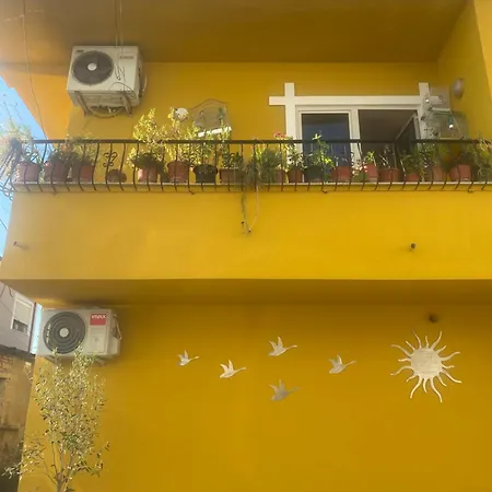 דירה Cozy Centrally Located For Two 2, 10 Min Walk From Center