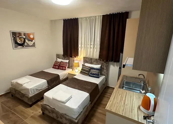 Cozy Centrally Located For Two 2, 10 Min Walk From Center Διαμέρισμα